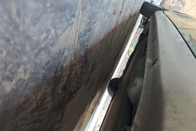 Used ORA Black Cat 2022 301km Base Version Ternary Lithium Left Side Sill