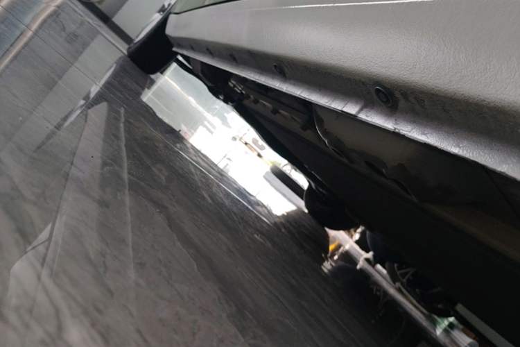 Used ORA Black Cat 2022 Updated Version 301 km Cute Pet Edition Lithium Iron Phosphate Left Side Sill