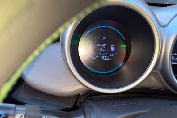 Used ORA Black Cat 2022 351 km Standard Version Ternary Lithium Odometer Close Up