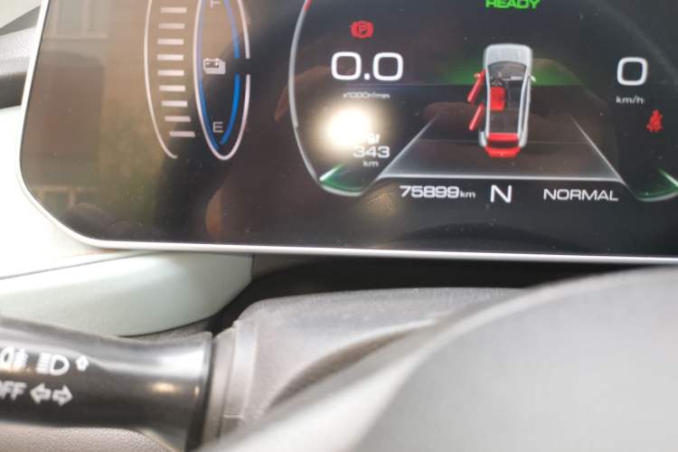 Used ORA Black Cat 2022 351 km Range Comfort Version Ternary Lithium Odometer Close Up