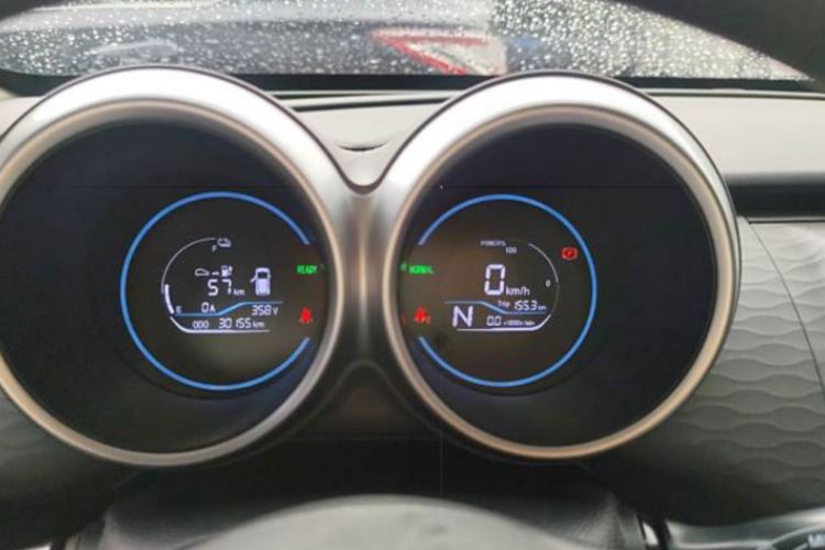 Used ORA Black Cat 2022 351 km Range Comfort Version Ternary Lithium Odometer Close Up