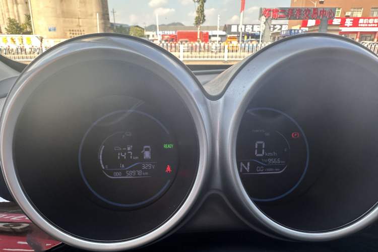Used ORA Black Cat 2022 351 km Standard Version Ternary Lithium Odometer Close Up