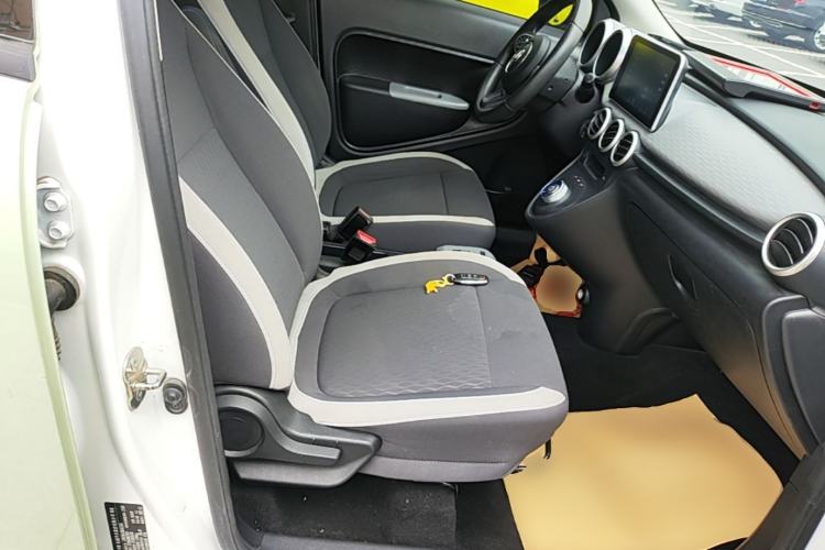 Used ORA Black Cat 2022 301km "Cute Pet" Version – Lithium Iron Phosphate Right Front Seat