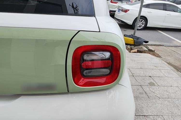 Used ORA Black Cat 2022 301km "Cute Pet" Version – Lithium Iron Phosphate Right Rear Taillight