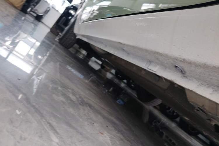Used ORA Black Cat 2022 Updated Version 301 km Cute Pet Edition Lithium Iron Phosphate Right Side Sill