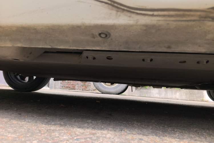 Used ORA Black Cat 2022 351 km Standard Version Ternary Lithium Right Side Sill