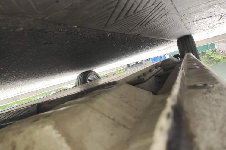 Used ORA Black Cat 2022 351 km Range Comfort Version Lithium Iron Phosphate Right Side Sill