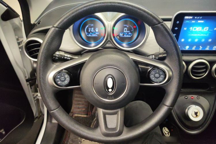 Used ORA Black Cat 2022 Updated Version 301 km Cute Pet Edition Lithium Iron Phosphate Steering Wheel