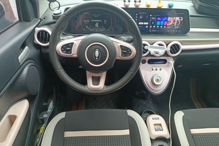 Used ORA Black Cat 2022 351 km Range Comfort Version Ternary Lithium Steering Wheel