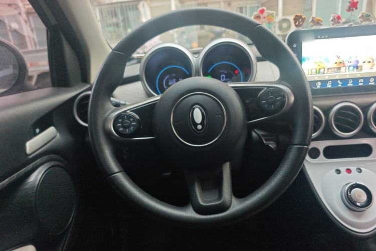 Used ORA Black Cat 2022 Updated Version 301 km Cute Pet Edition Lithium Iron Phosphate Steering Wheel