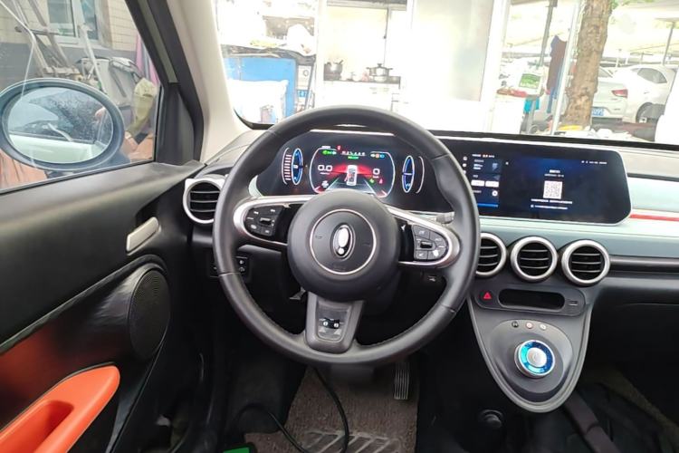 Used ORA Black Cat 2022 351 km Range Luxury Version Lithium-Ion Battery Steering Wheel