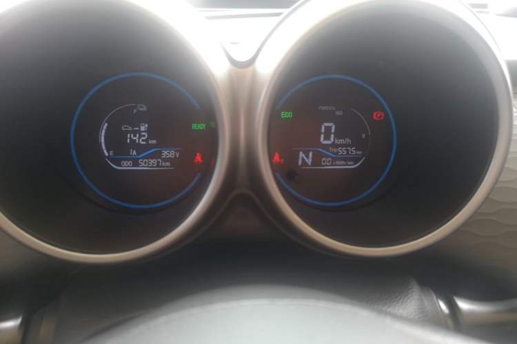 Used ORA Black Cat 2022 301km "Cute Pet" Version – Lithium Iron Phosphate Instrument Cluster