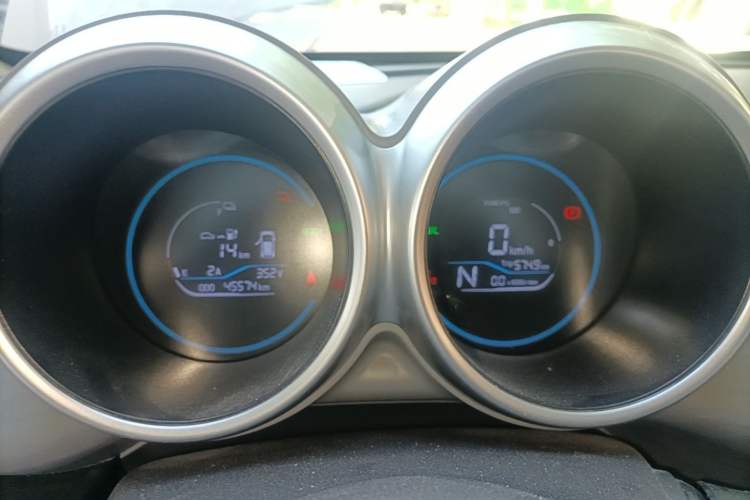 Used ORA Black Cat 2022 301km "Cute Pet" Version – Lithium Iron Phosphate Instrument Cluster
