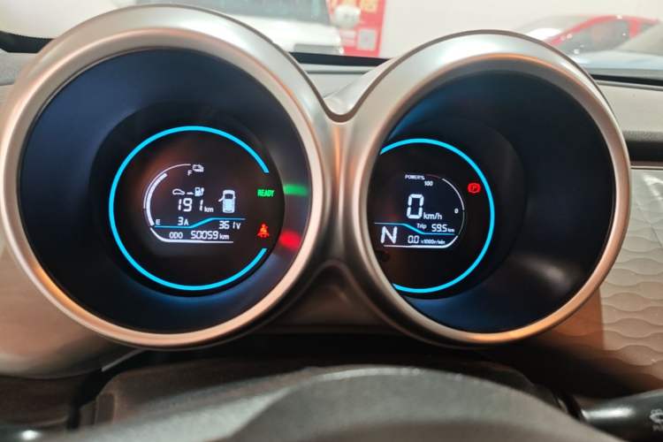Used ORA Black Cat 2022 Updated Version 301 km Cute Pet Edition Lithium Iron Phosphate Instrument Cluster
