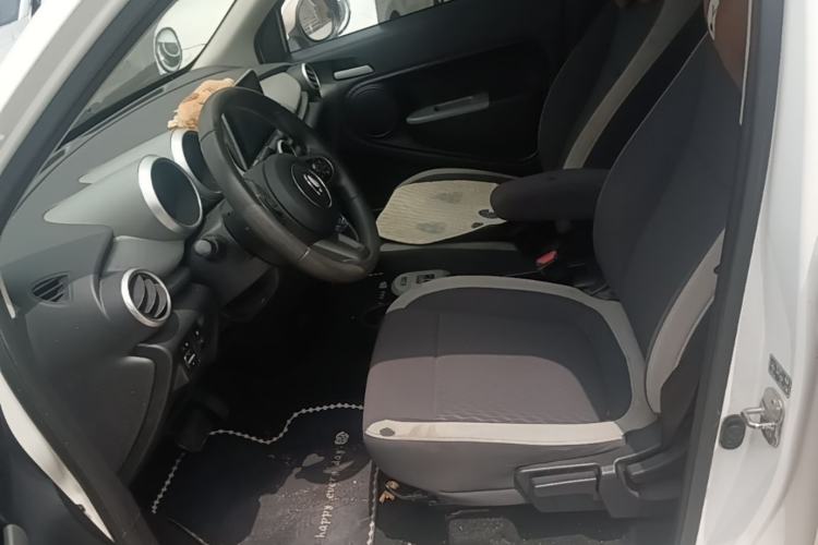 Used ORA Black Cat 2022 301km "Cute Pet" Version – Lithium Iron Phosphate Left Front Seat