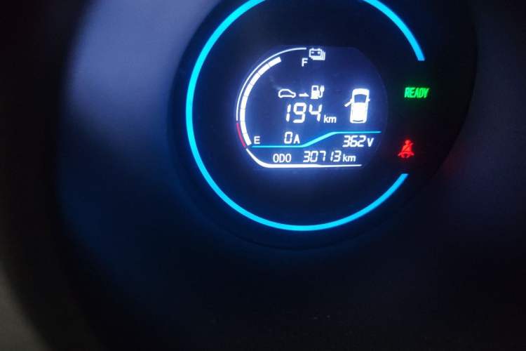 Used ORA Black Cat 2022 301km "Cute Pet" Version – Lithium Iron Phosphate Odometer Close Up