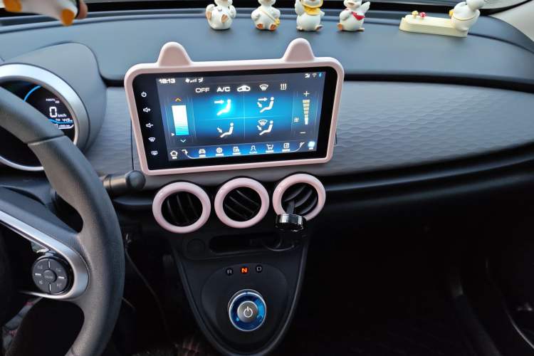 Used ORA Black Cat 2022 301km "Cute Pet" Version – Lithium Iron Phosphate Audio And AC Panel