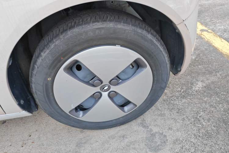 Used ORA Black Cat 2022 301km "Cute Pet" Version – Lithium Iron Phosphate Right Front Wheel Hub