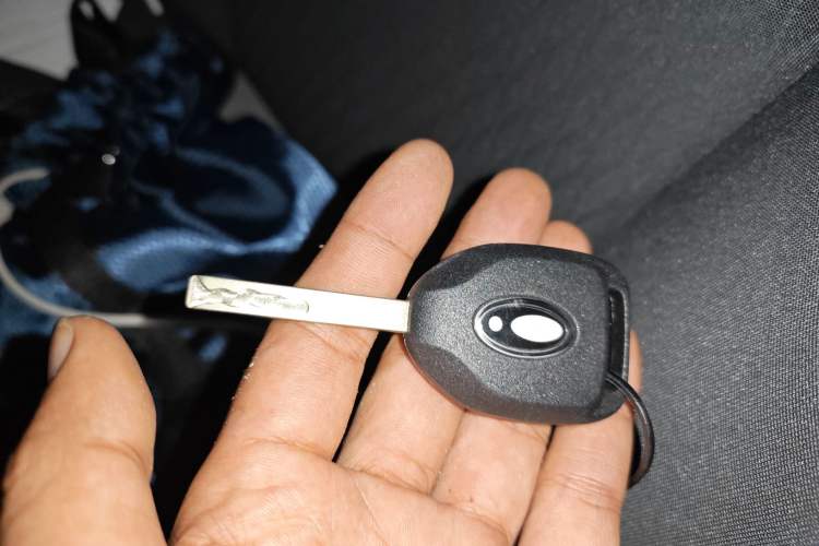 Used ORA Black Cat 2022 301km "Cute Pet" Version – Lithium Iron Phosphate Vehicle Key