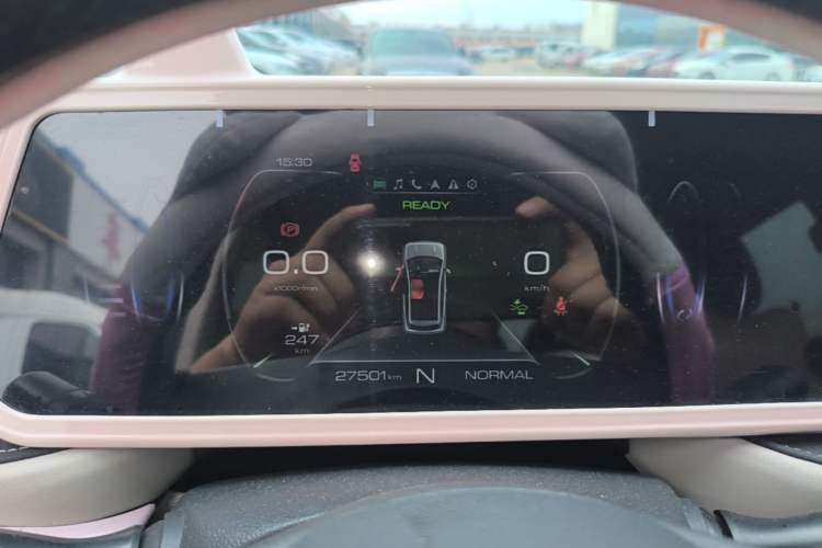Used ORA Black Cat 2022 351 km Range Luxury Version Lithium-Ion Battery Instrument Cluster