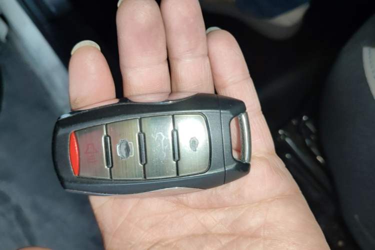 Used ORA Black Cat 2022 301km "Cute Pet" Version – Lithium Iron Phosphate Vehicle Key