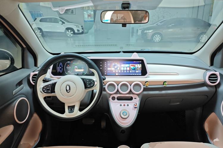 Used ORA Black Cat 2022 351 km HelloKitty Collaboration Edition Lithium-Ion Battery Center Console