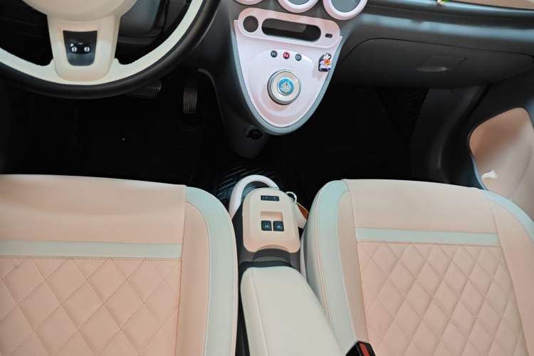 Used ORA Black Cat 2022 351 km HelloKitty Collaboration Edition Lithium-Ion Battery Gear Lever