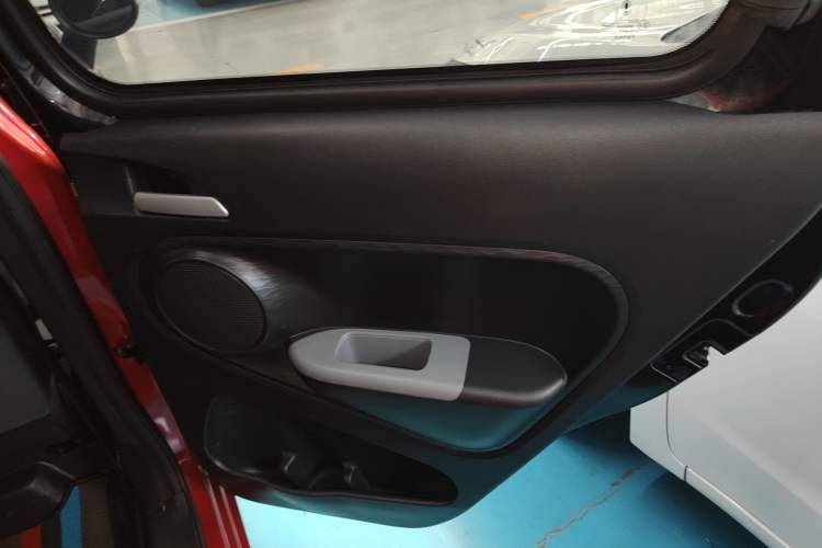 Used ORA Black Cat 2022 301km Base Version Ternary Lithium Interior 6