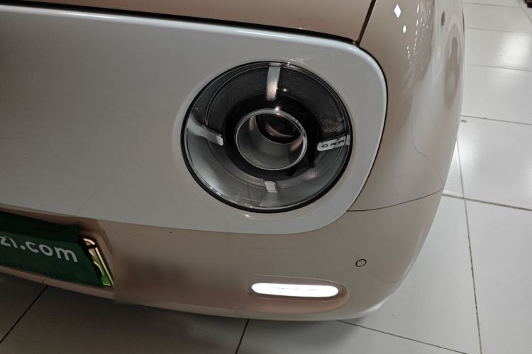 Used ORA Black Cat 2022 351 km HelloKitty Collaboration Edition Lithium-Ion Battery Left Front Headlight