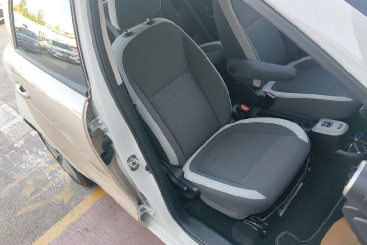 Used ORA Black Cat 2022 301km "Cute Pet" Version – Lithium Iron Phosphate Right Front Seat