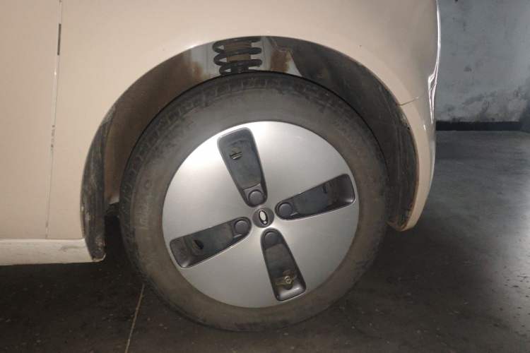 Used ORA Black Cat 2022 301km "Cute Pet" Version – Lithium Iron Phosphate Right Front Wheel Hub