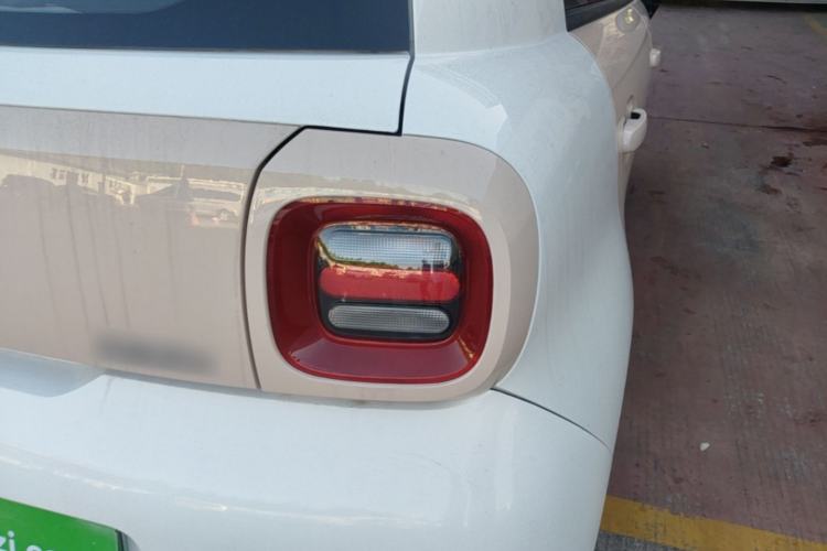 Used ORA Black Cat 2022 301km "Cute Pet" Version – Lithium Iron Phosphate Right Rear Taillight
