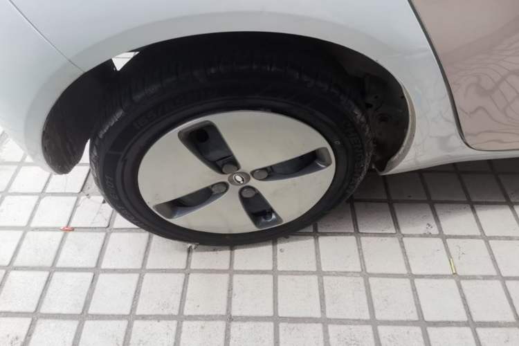 Used ORA Black Cat 2022 Updated Version 301 km Cute Pet Edition Lithium Iron Phosphate Right Rear Wheel Hub