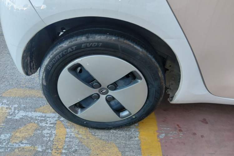 Used ORA Black Cat 2022 301km "Cute Pet" Version – Lithium Iron Phosphate Right Rear Wheel Hub