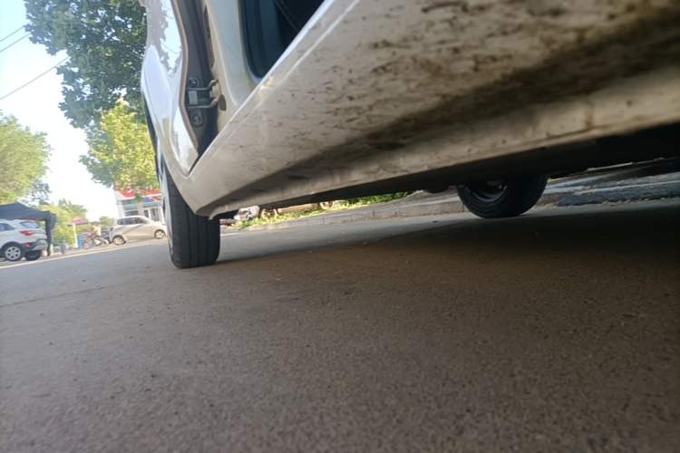 Used ORA Black Cat 2022 301km "Cute Pet" Version – Lithium Iron Phosphate Right Side Sill