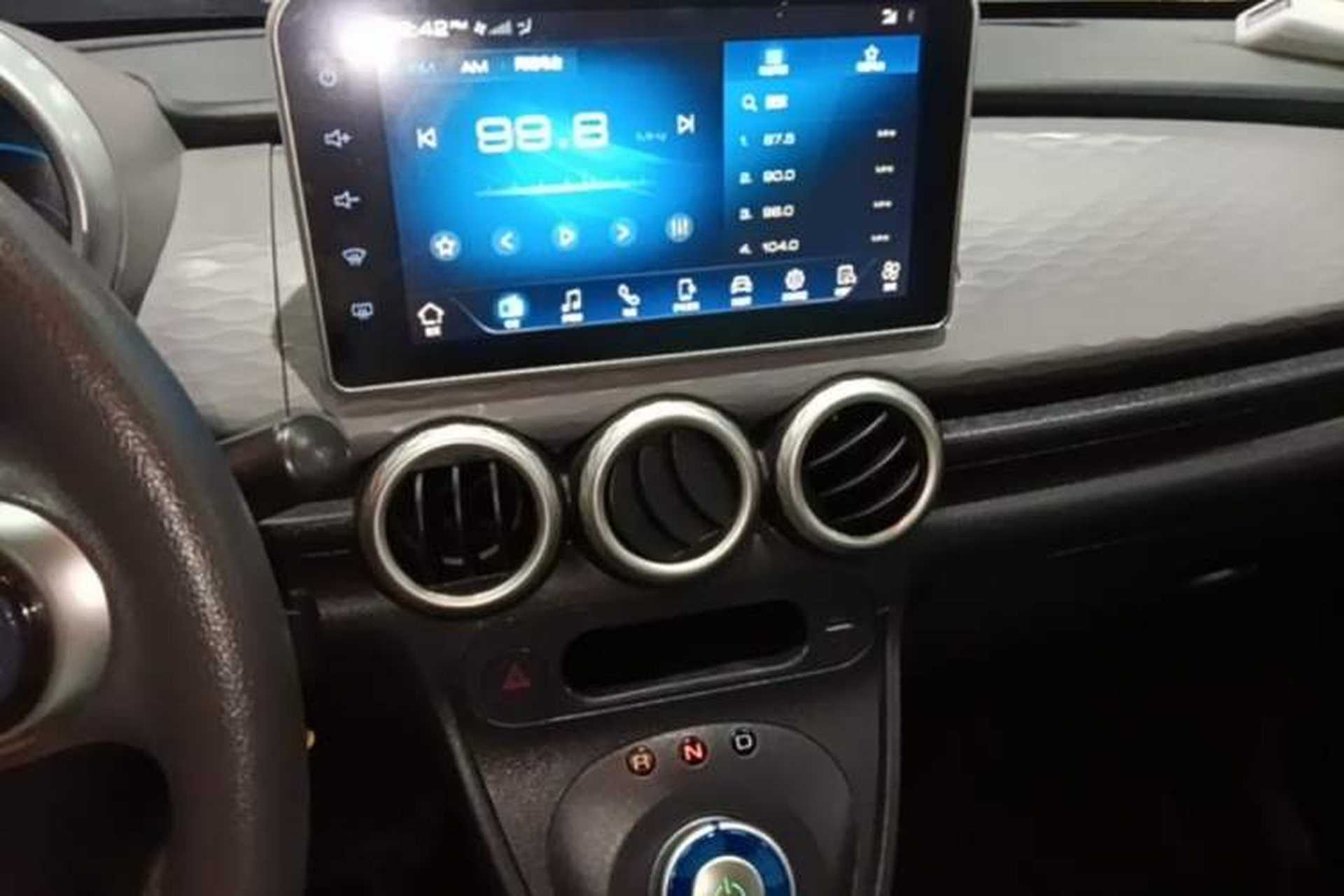 Used ORA Black Cat 2022 301km "Cute Pet" Version – Lithium Iron Phosphate Audio And AC Panel