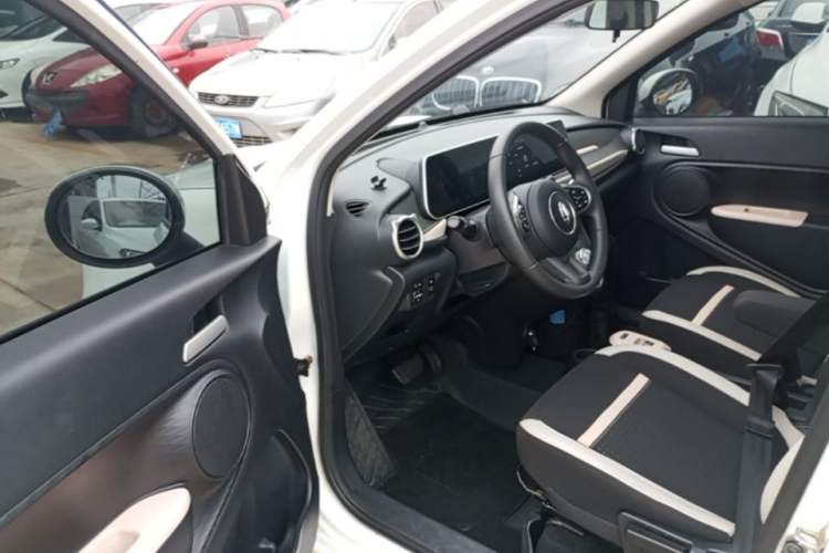 Used ORA Black Cat 2022 351 km Range Comfort Version Ternary Lithium Driver Seat