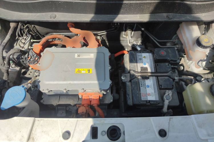 Used ORA Black Cat 2022 Updated Version 301 km Cute Pet Edition Lithium Iron Phosphate Engine Bay