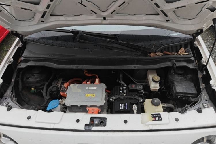 Used ORA Black Cat 2022 301km "Cute & Dynamic" Phosphate Iron Lithium Engine Bay