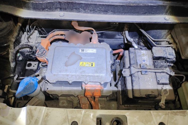 Used ORA Black Cat 2022 Updated Version 301 km Cute Pet Edition Lithium Iron Phosphate Engine Bay