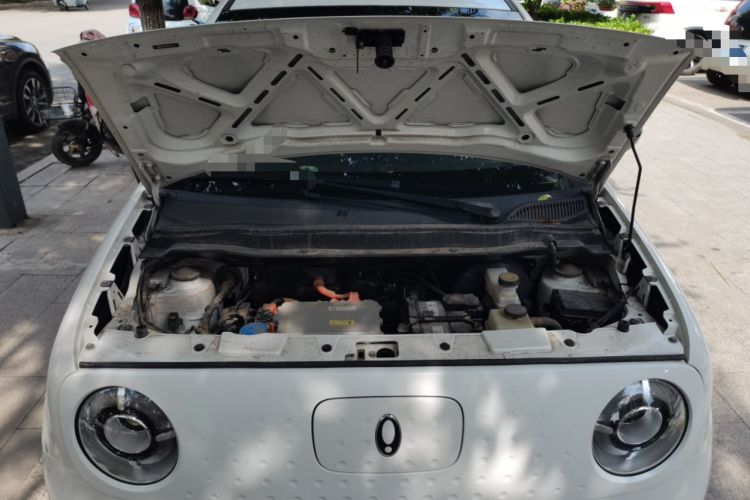 Used ORA Black Cat 2022 351 km Range Comfort Version Lithium Iron Phosphate Engine Bay