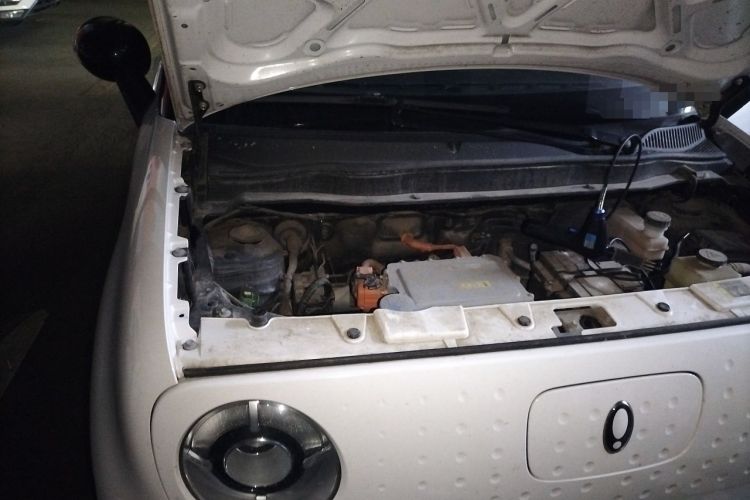 Used ORA Black Cat 2022 Updated Version 301 km Cute Pet Edition Lithium Iron Phosphate Engine Bay Right