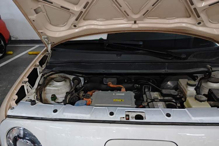 Used ORA Black Cat 2022 351 km Range Comfort Version Ternary Lithium Engine Bay Right