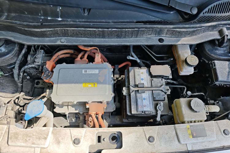 Used ORA Black Cat 2022 Updated Version 301 km Cute Pet Edition Lithium Iron Phosphate Engine Bay