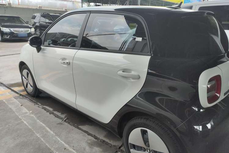 Used ORA Black Cat 2022 301km "Cute Pet" Version – Lithium Iron Phosphate Exterior 3