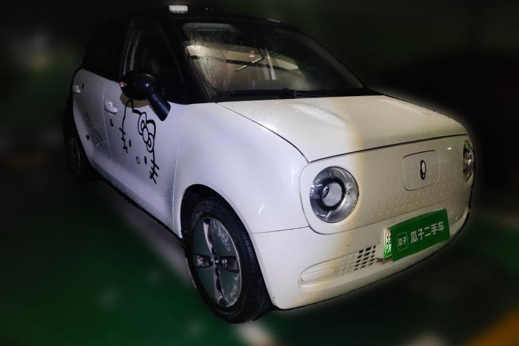 Used ORA Black Cat 2022 Updated Version 301 km Cute Pet Edition Lithium Iron Phosphate Front Right 45 Deg