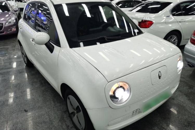 Used ORA Black Cat 2022 Updated Version 301 km Cute Pet Edition Lithium Iron Phosphate Front Right 45 Deg