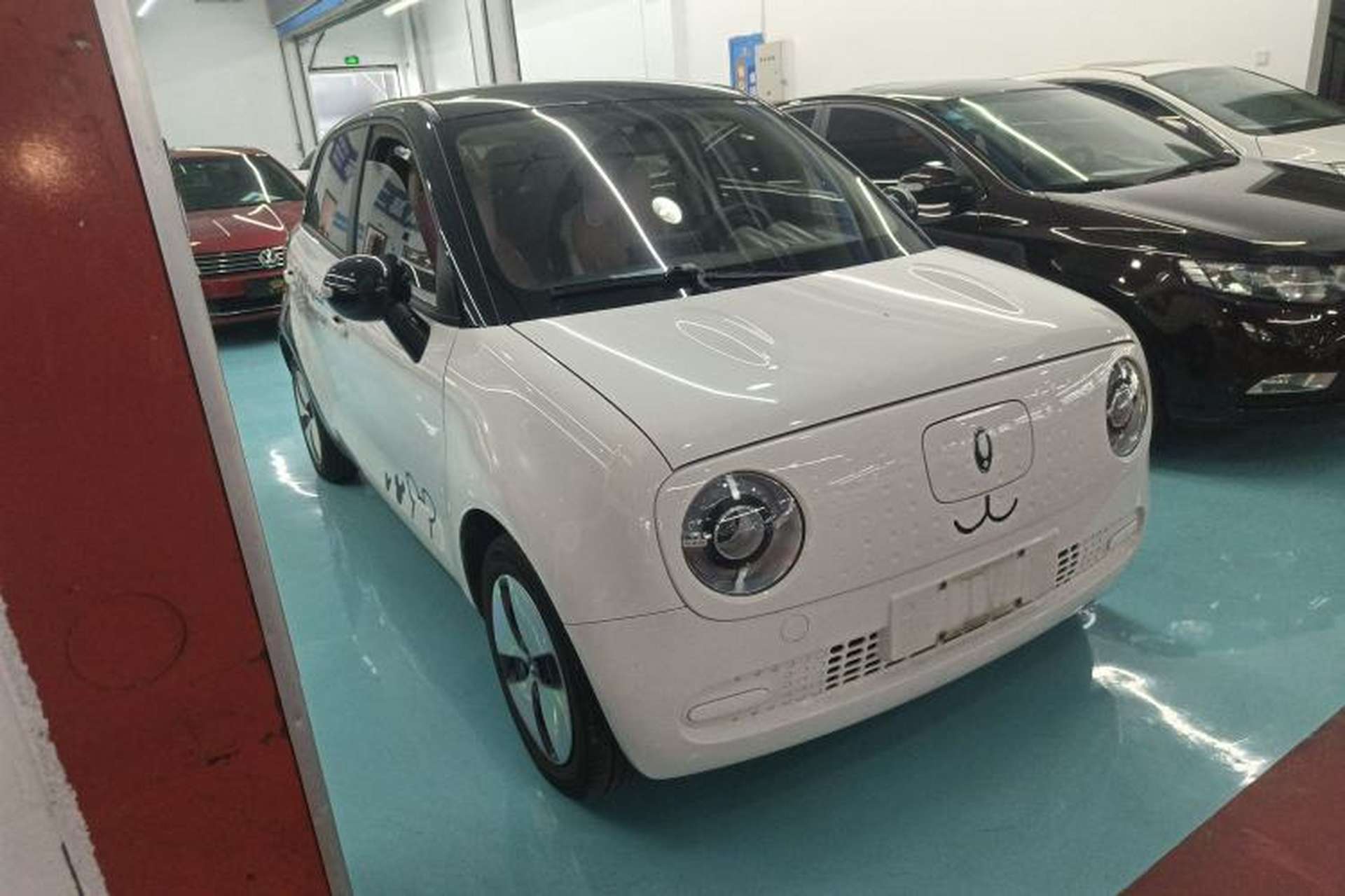 Used ORA Black Cat 2022 301km "Cute Pet" Version – Lithium Iron Phosphate Front Right 45 Deg
