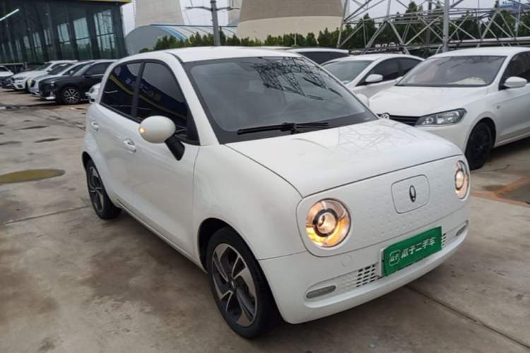 Used ORA Black Cat 2022 351 km Range Comfort Version Ternary Lithium Front Right 45 Deg