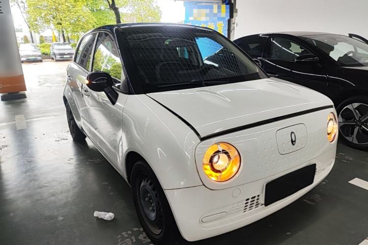 Used ORA Black Cat 2022 301km "Cute Pet" Version – Lithium Iron Phosphate Front Right 45 Deg